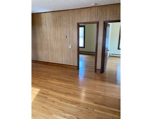 Building Photo - 542 4th St