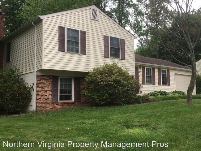 Foto del edificio - 9219 Claytonia Ln
