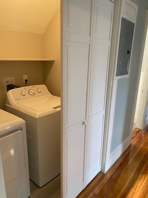 Laundry in Apartment - 68 Hewlett St