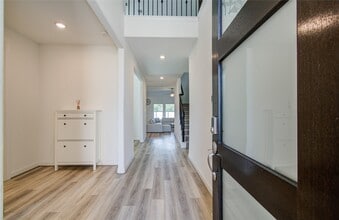 Building Photo - 2816 Oakheath Crst Ct