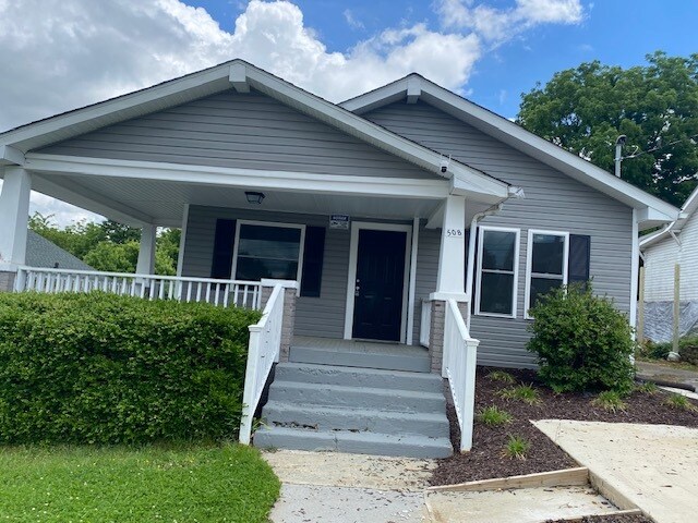Foto principal - 508 S Watauga Ave
