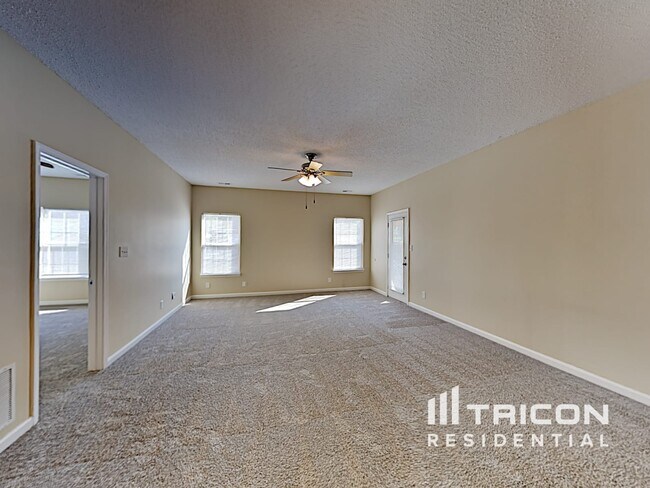 Foto del edificio - 9897 Lakefield Ln