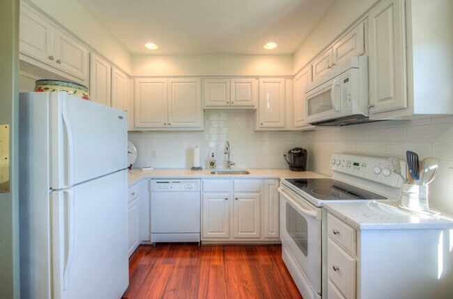 Building Photo - 13298 Woodley Rd