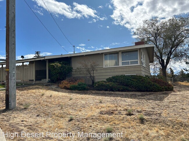 Building Photo - 4 br, 2 bath House - 990 S Adams Dr.