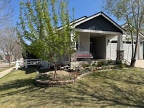 Building Photo - 2262 Muir Ln