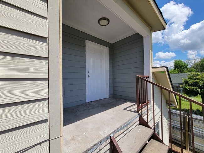 Foto del edificio - 3115 Havner Ln