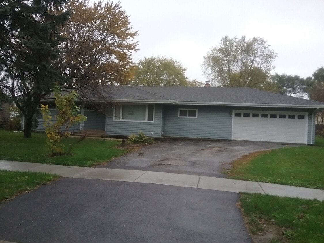 5660 W Wilson St, Monee, IL 60449 House Rental in Monee, IL