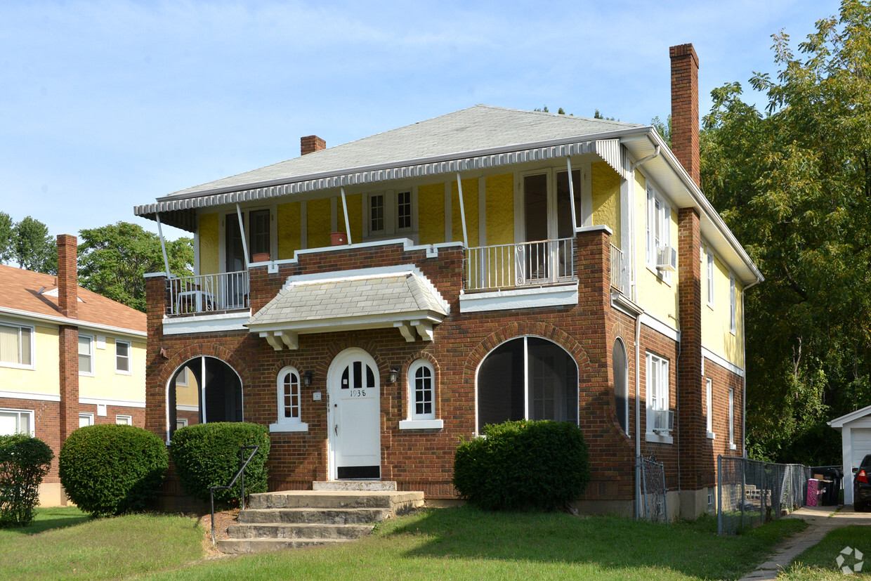 Primary Photo - 1938 Lawn Ave