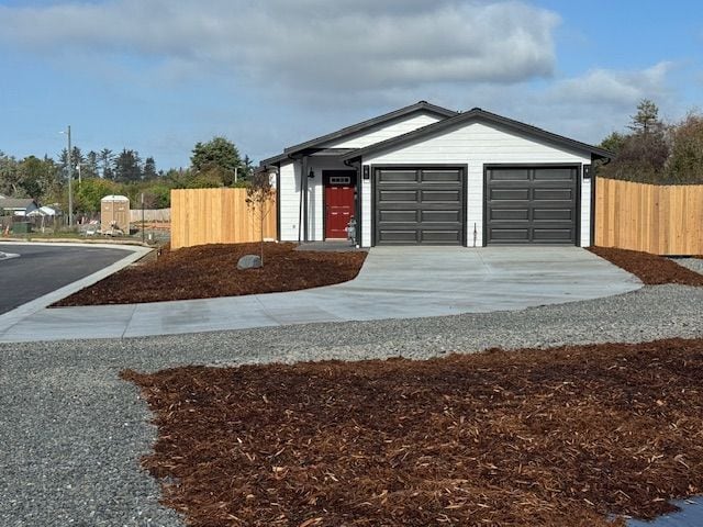 Building Photo - 2205 Goldenstar Court