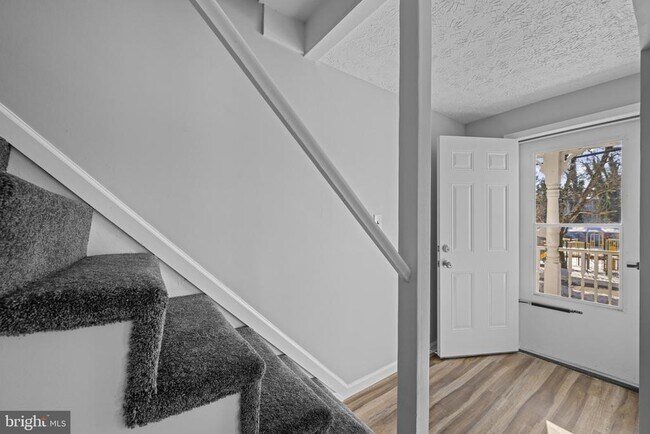 Foto del edificio - 42 N Main St