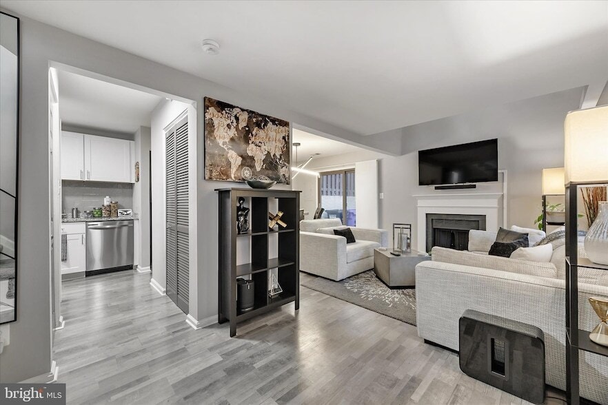 Photo - 7314 Split Rail Lane Unit