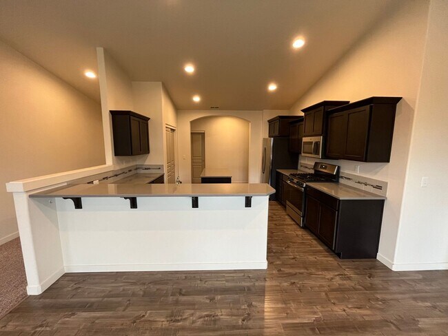 Foto del edificio - 3 Bedroom + Office in NW Redmond