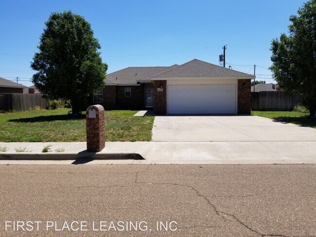Building Photo - 3 br, 2 bath House - 525 La Salle Dr.