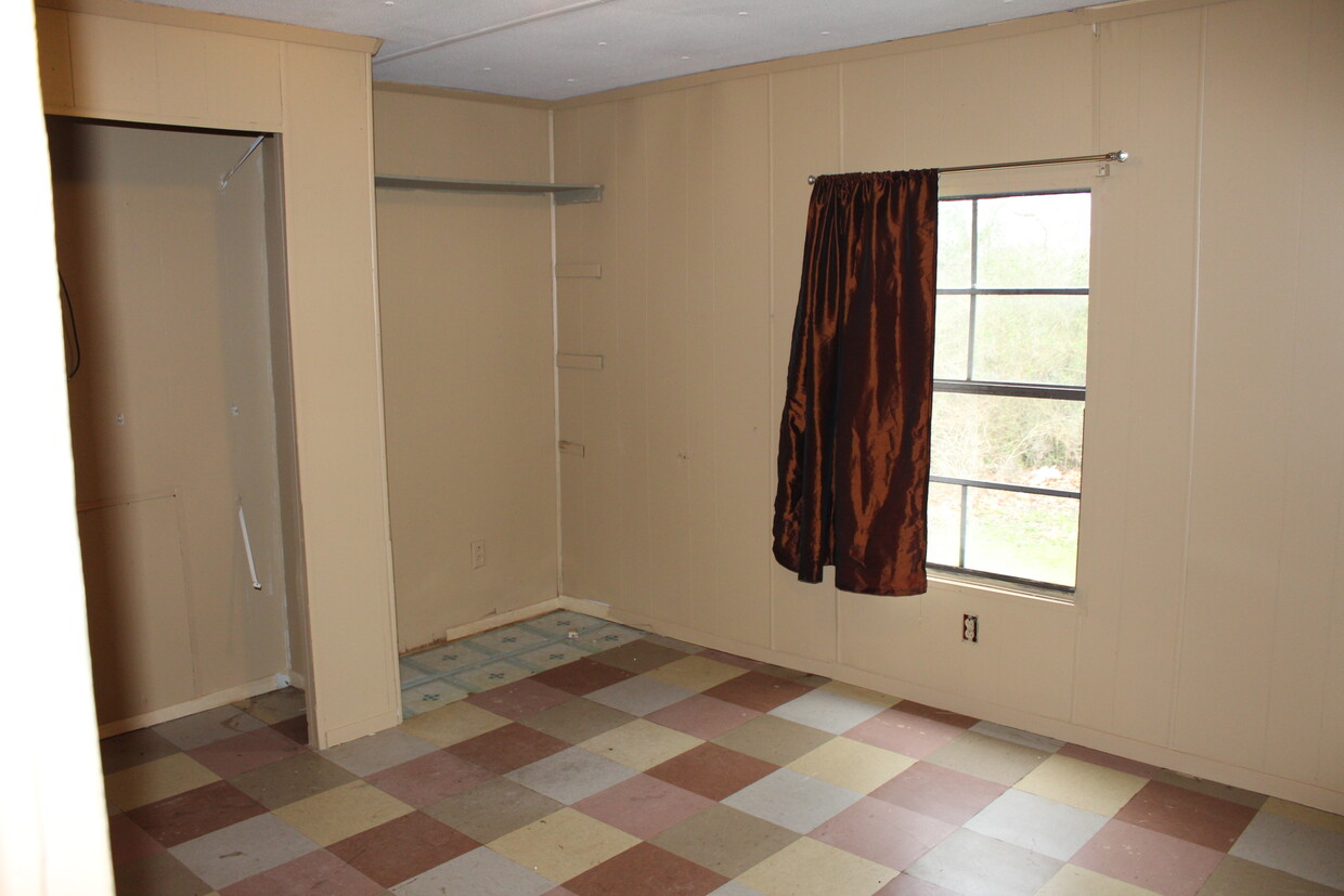 Foto principal - 8201 Maurice Ave