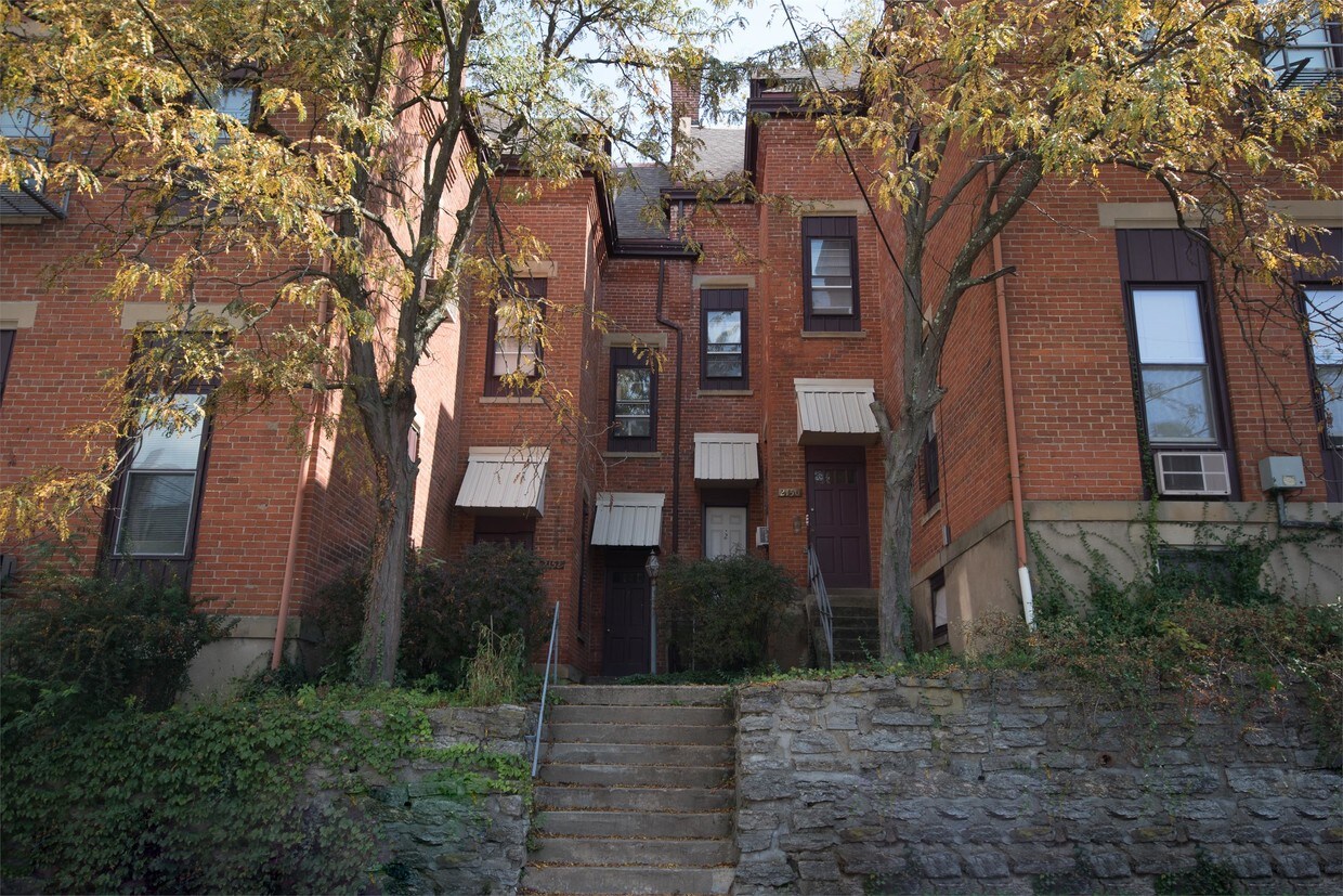 Primary Photo - 2148-2154 St James Ave