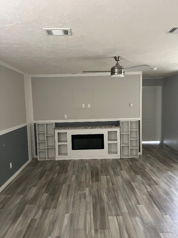 Foto del edificio - 13353 Old Harmony Rd