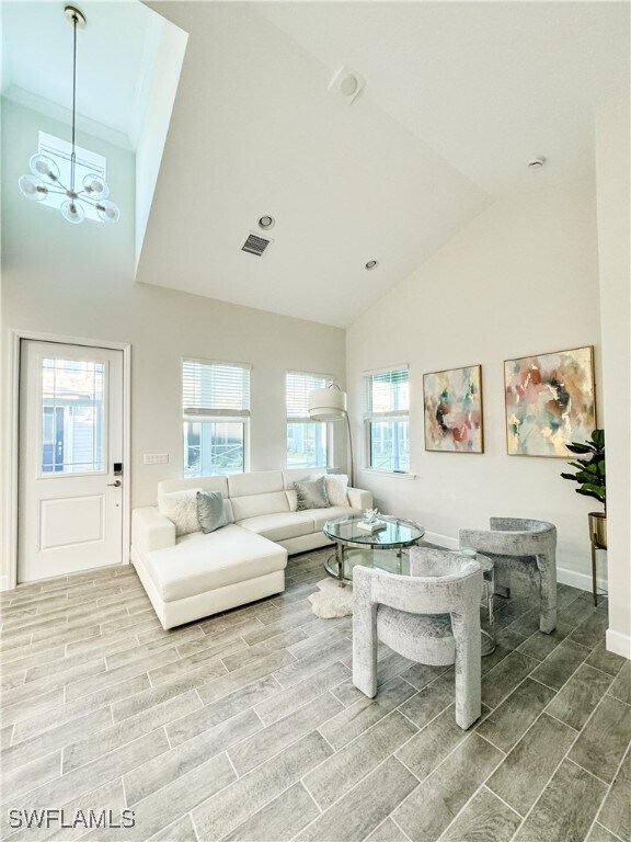 Foto principal - 7289 Saona CT
