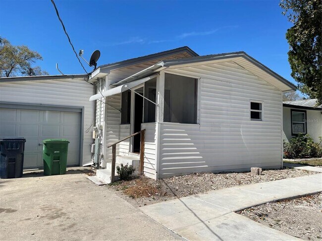 Foto del edificio - 8708 N Edison Ave