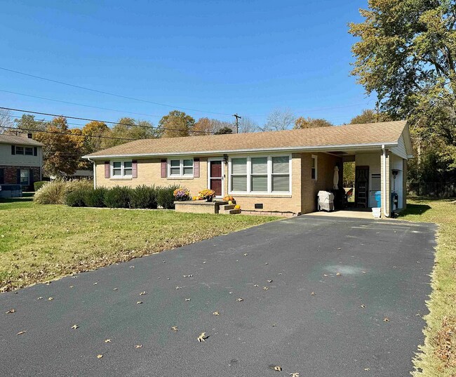 Foto del edificio - 1306 Peggy Ann Dr