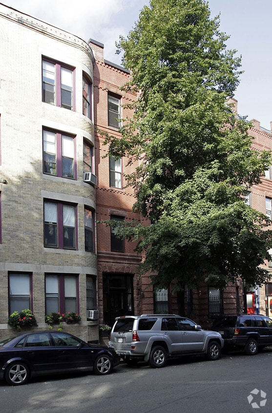 Primary Photo - 146 Worcester St