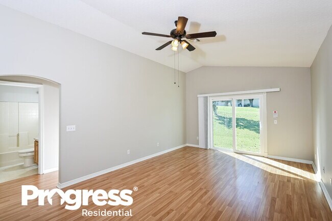 Foto del edificio - 1323 Hillview Dr