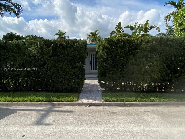 Building Photo - 9108 Abbott Ave