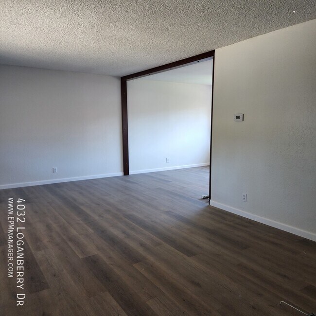 Building Photo - 4032 Loganberry Dr