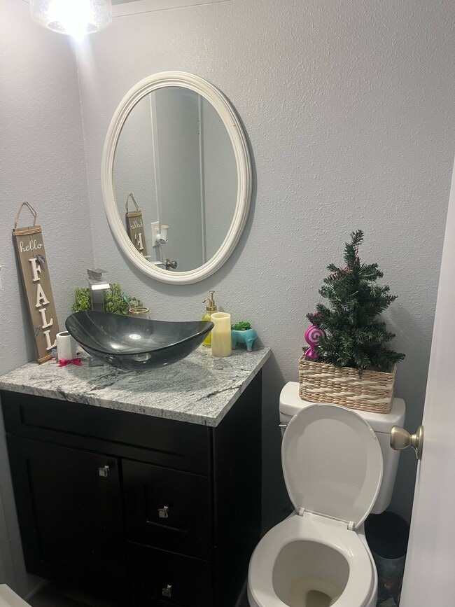 Foto del edificio - 1511 Gaines Rd