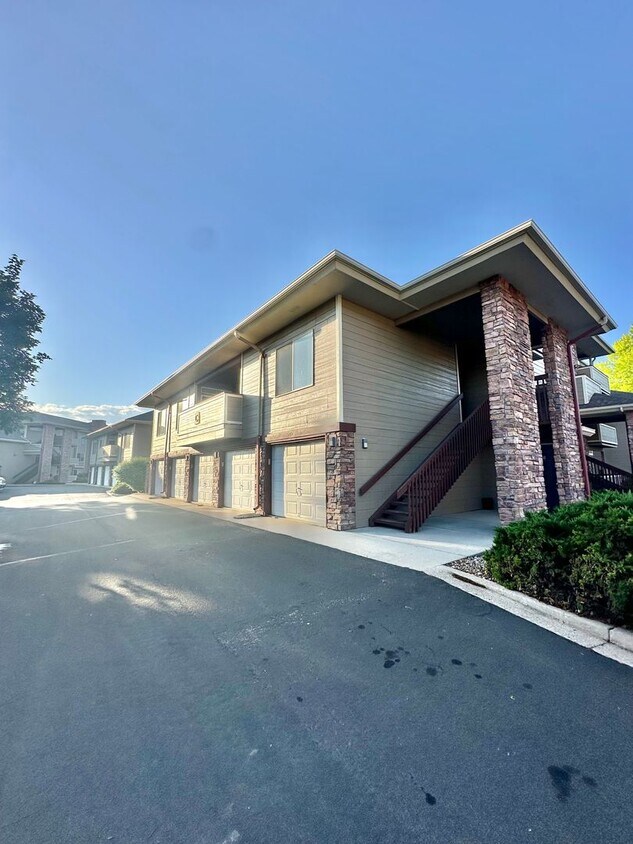 Building Photo - 4545 Wheaton Dr