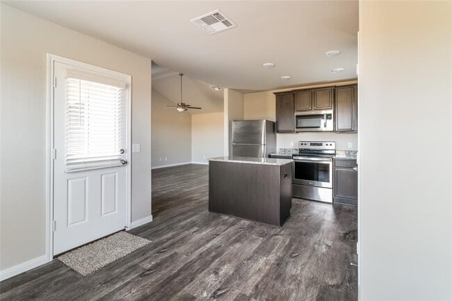 Foto del edificio - 1008 NW 6th St
