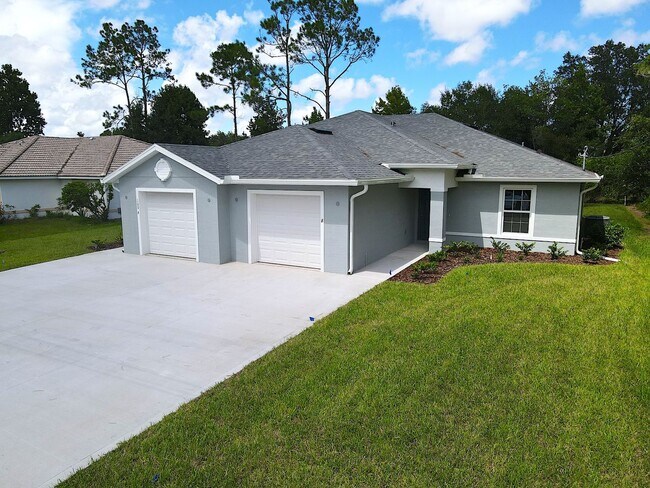 Building Photo - Roomy 3 Bed 2 Bath Duplex Home for Rent w ...