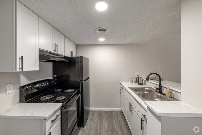 1HAB 1BA 550SF: Amueblado, Cocina - Stallion Square