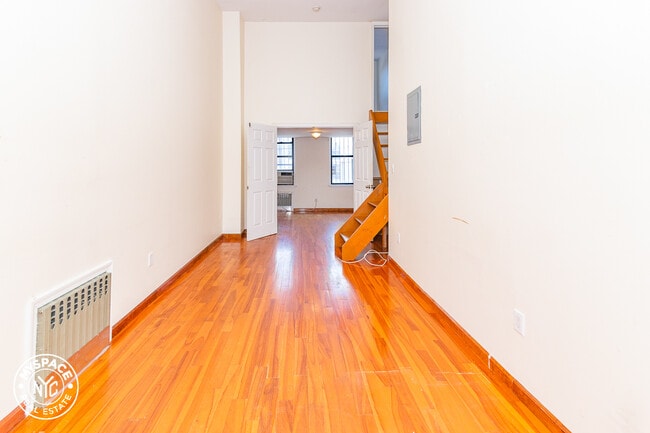Building Photo - 239 Troutman St