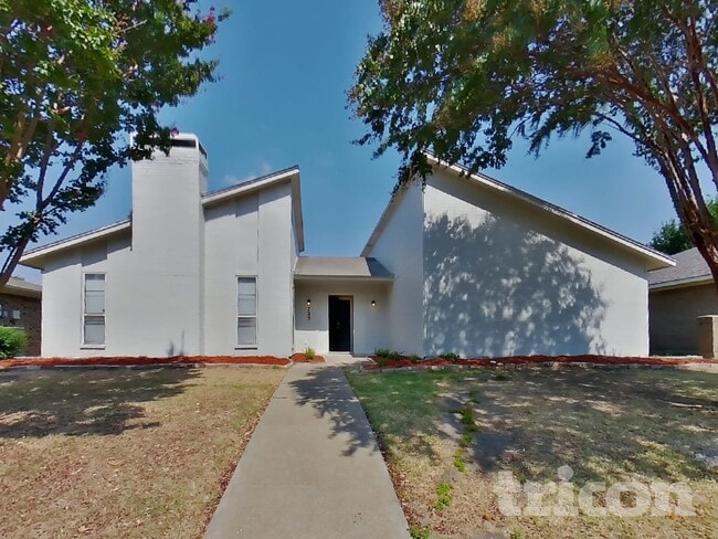 Building Photo - 725 Villa Ridge Dr