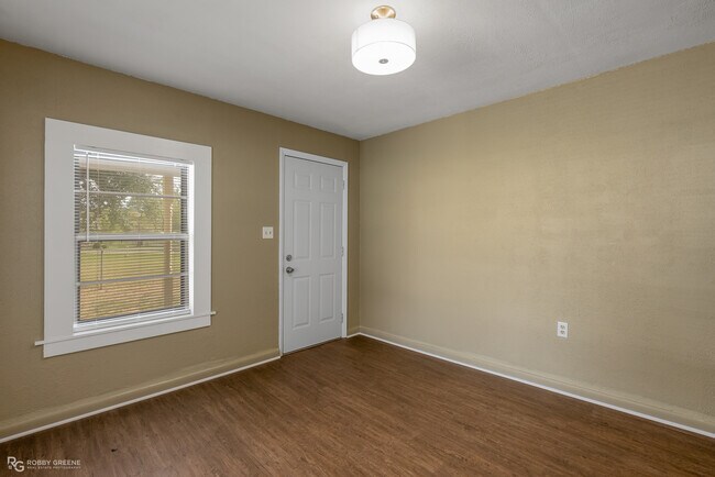 Foto del edificio - 339 Princeton Rd