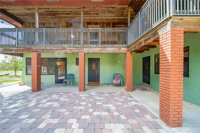 Building Photo - 576 Marshall Rd