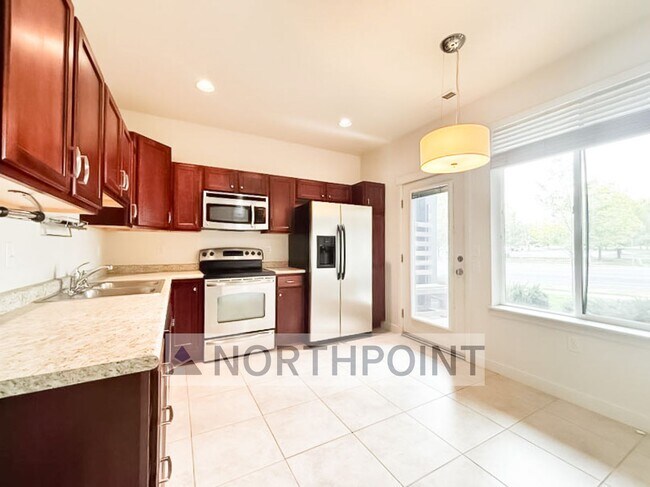 Foto del edificio - Summerlane Townhome - 2 Bed 1 Bath - 50% Off 1st Months Rent!!! - HOA Paid!!!