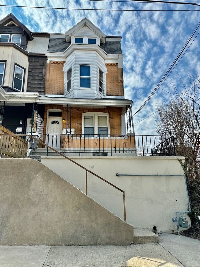 Building Photo - 1014 S 6th St