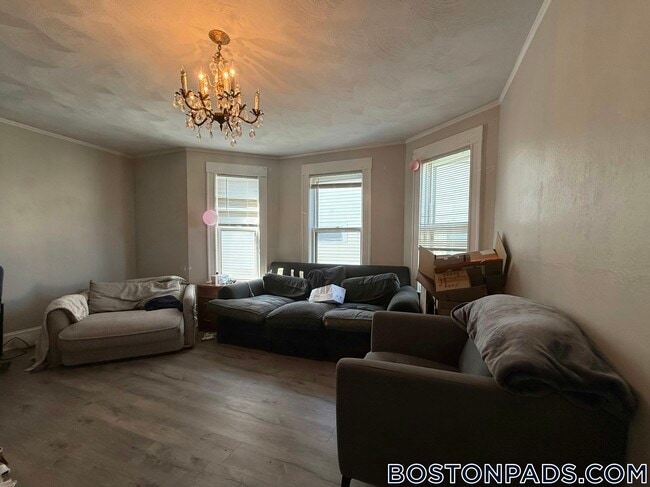 Building Photo - 11 Bowdoin St