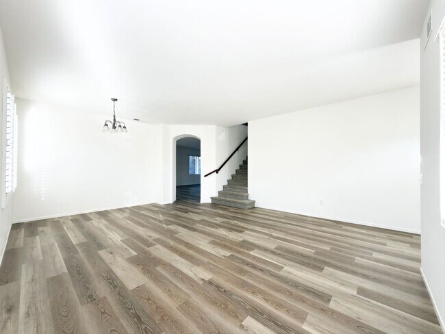 Foto del edificio - Spacious Home with Expansive Loft!