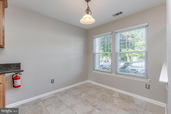 Foto del edificio - 6204 Red Haven Dr