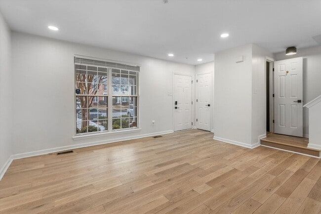 Building Photo - 6105 Starburn Path