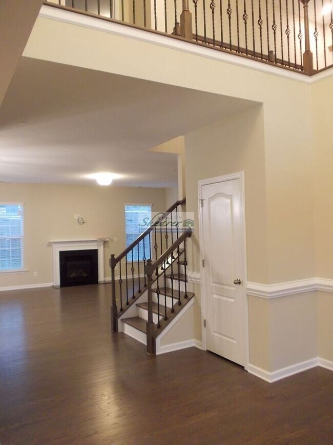 Building Photo - Spacious 4 Bedroom Home in Cox Mill School...