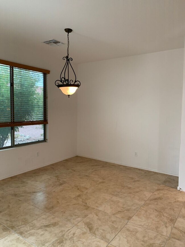 Foto del edificio - AVAILABLE NOW IN OLD STONE RANCH!!!!