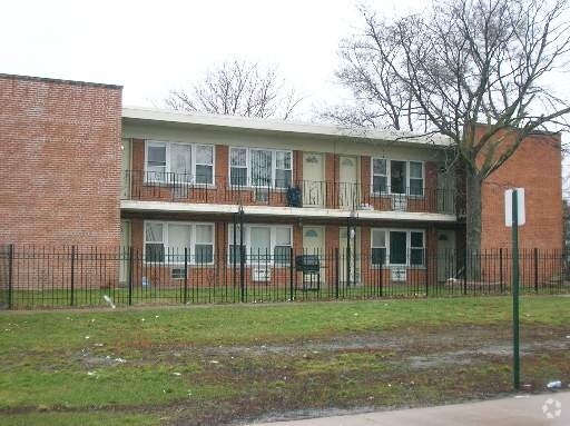 Foto del edificio - 10448 Crown Rd