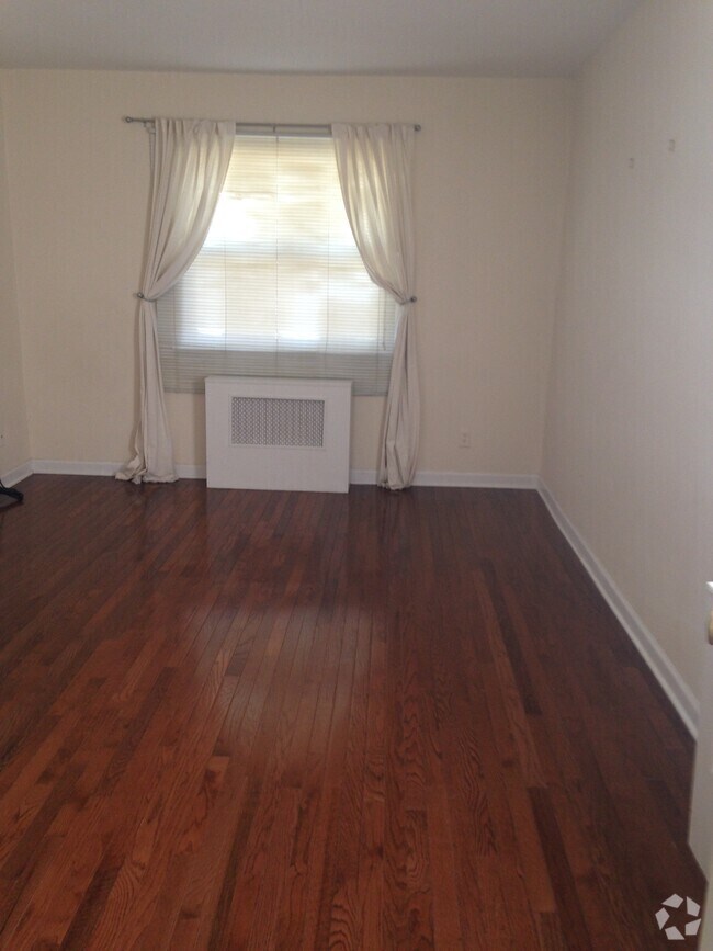 Apartments for Rent in Glen Oaks NY