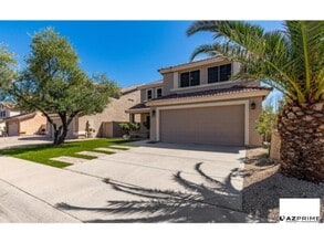 Building Photo - 4233 E Raven Rd