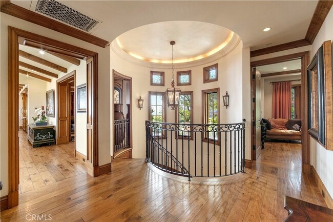 Building Photo - 20 Le Conte