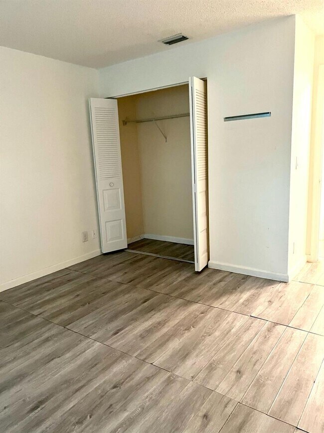 Building Photo - 5070 Sanctuary Way
