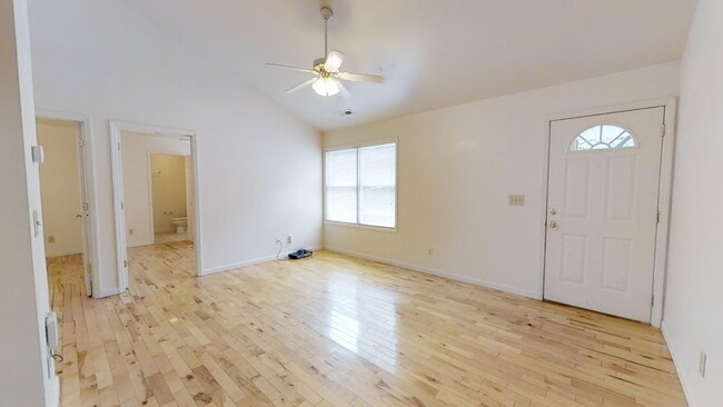 Photo - Highland Woods II Apartment